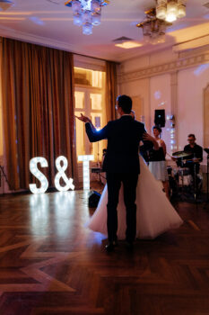 Sarah & Troy